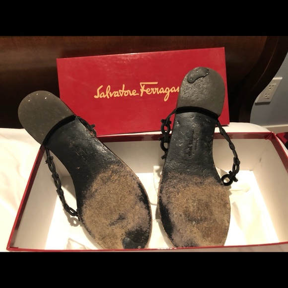 Feragamo flipflops - Picture 3 of 3